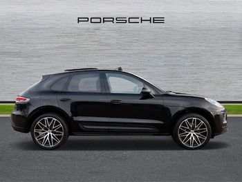 Used Porsche Macan 2023 for sale - 76967720: Photo