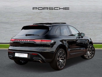 Used Porsche Macan 2023 for sale - 76967720: Photo