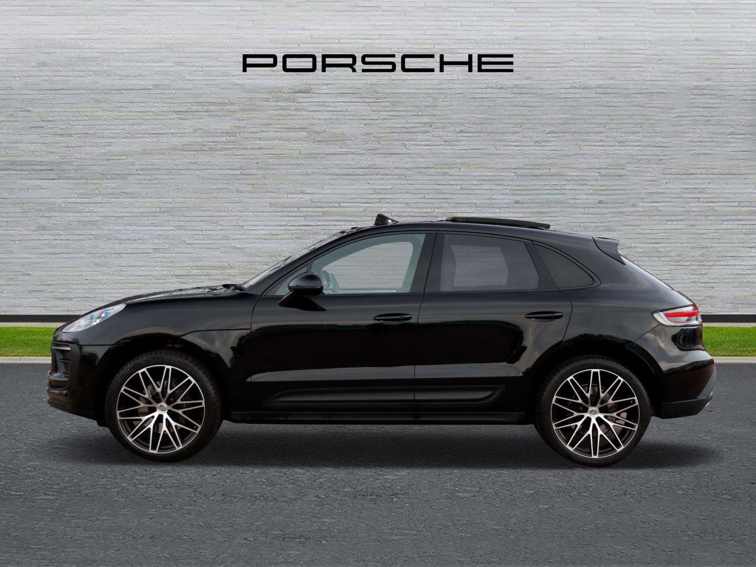 Used Porsche Macan 2023 for sale - 76967720: Photo 6
