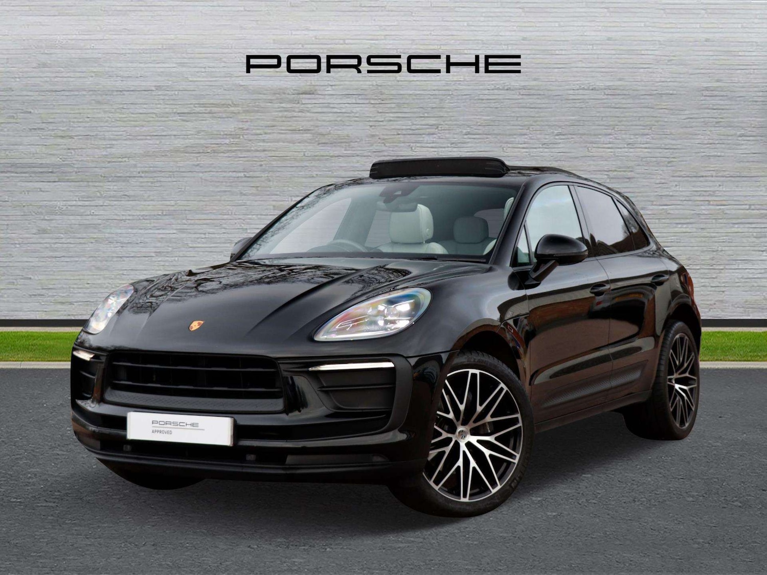 Used Porsche Macan 2023 for sale - 76967720: Photo 7
