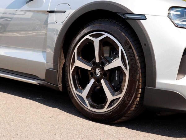 Used Porsche Taycan 2024 for sale - 73996433: Photo 32