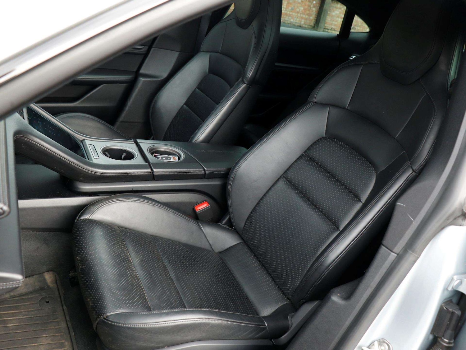 Used Porsche Taycan for sale - 77661325: Photo 25