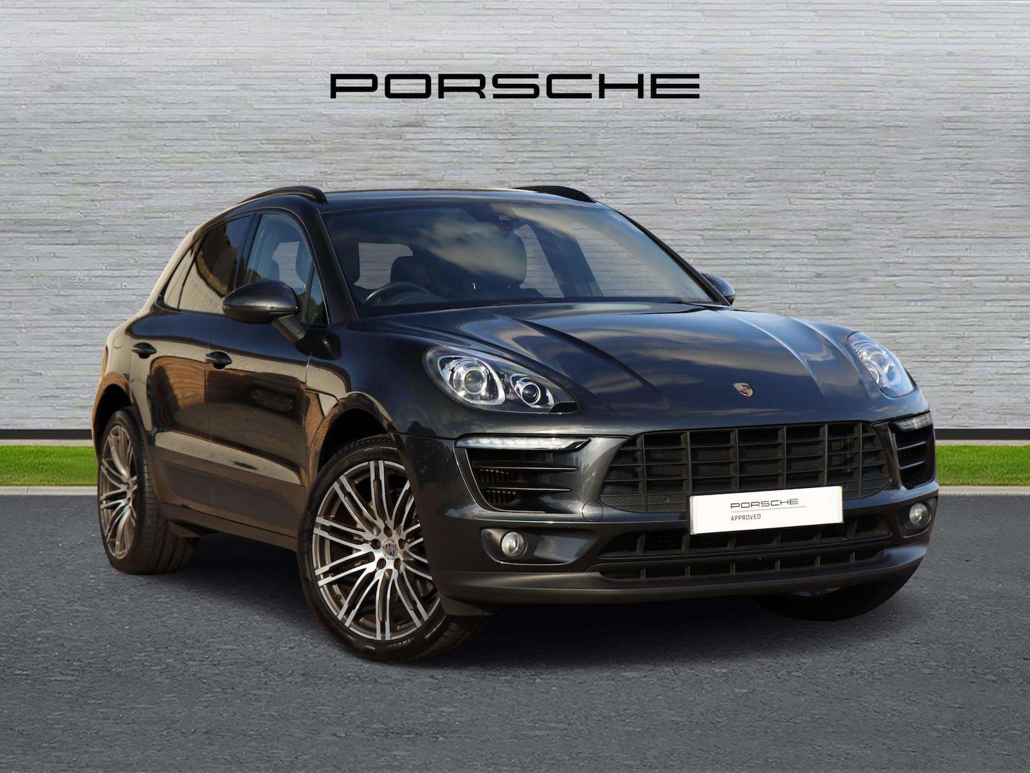 Used Porsche Macan 2018 for sale - 76125915: Photo 1