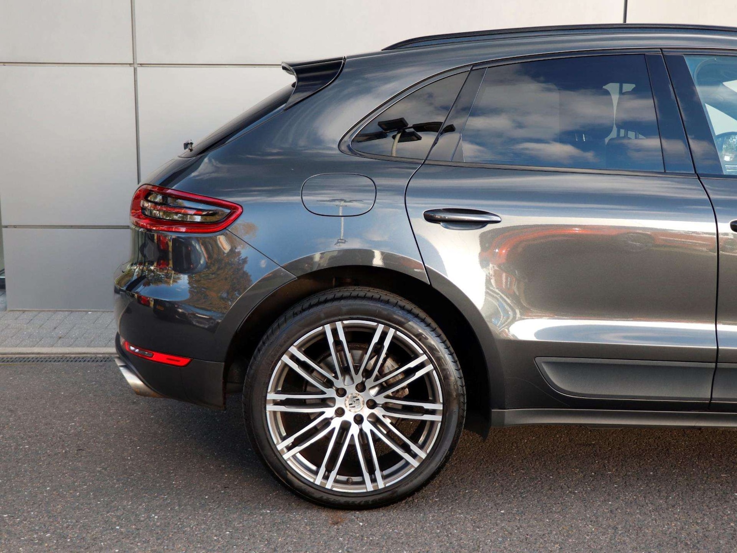 Used Porsche Macan 2018 for sale - 76125915: Photo 29