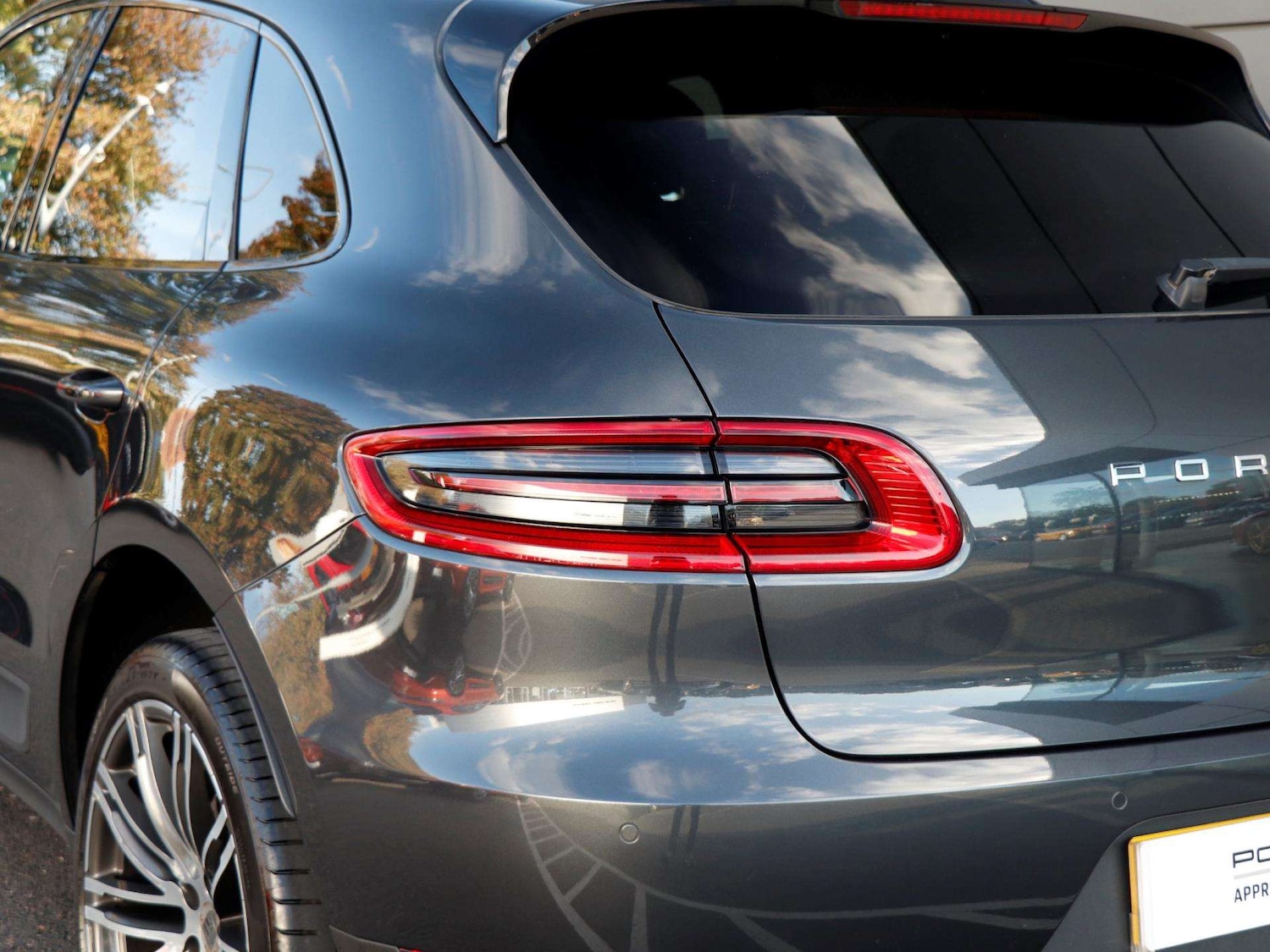 Used Porsche Macan 2018 for sale - 76125915: Photo 32