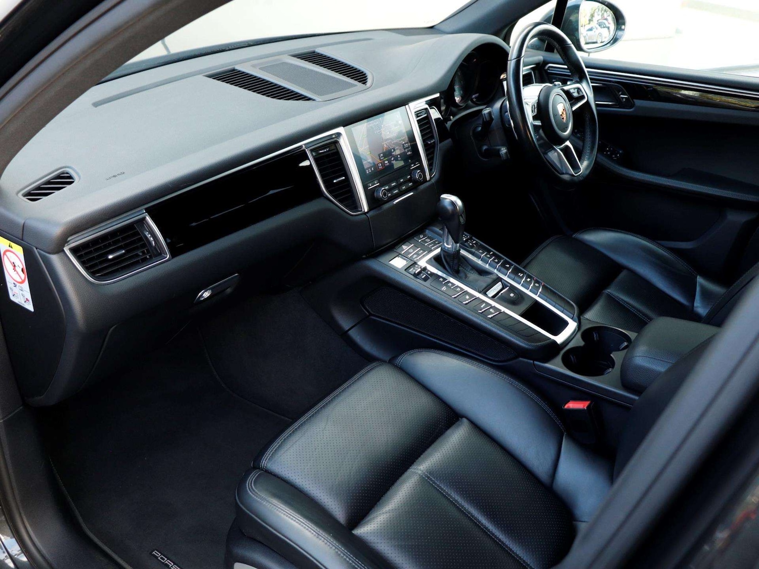 Used Porsche Macan 2018 for sale - 76125915: Photo 9