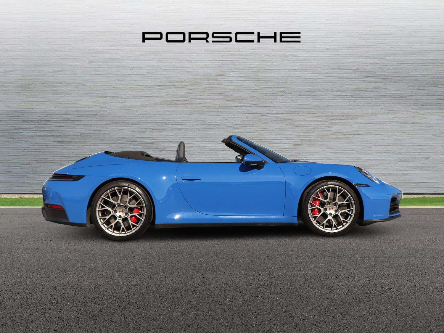 Used Porsche 911 2025 for sale - 77960708: Photo 2