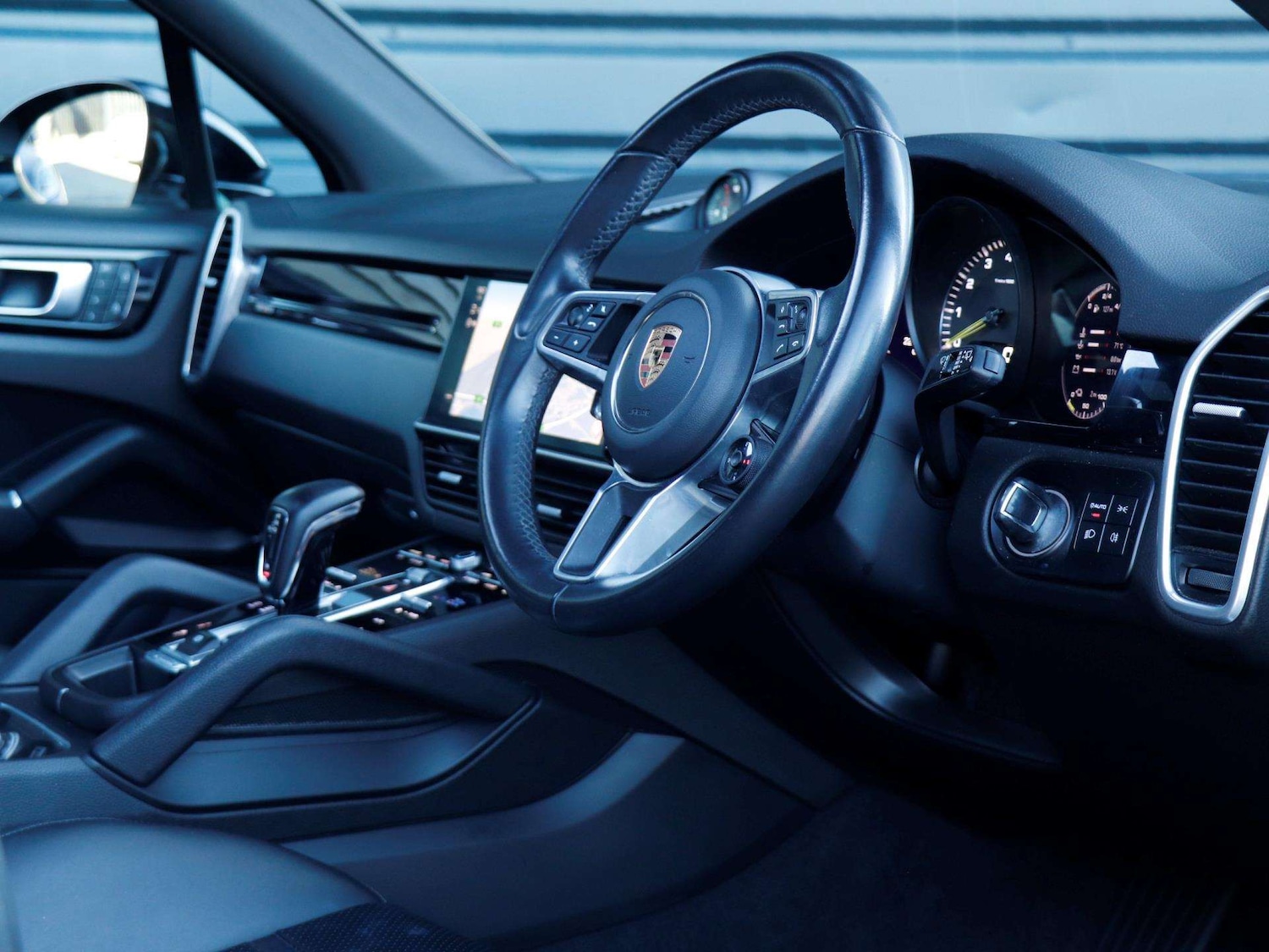 Used Porsche Cayenne 2023 for sale - 77943355: Photo 11