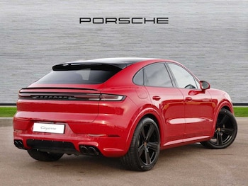 Used Porsche Cayenne 2025 for sale - 75496600: Photo
