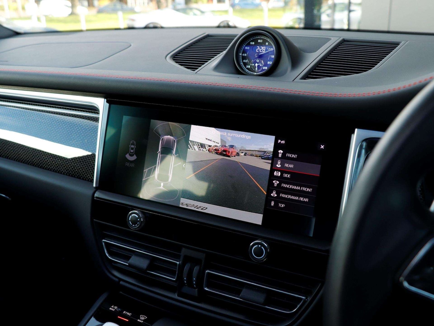 Used Porsche Macan 2023 for sale - 78037717: Photo 16