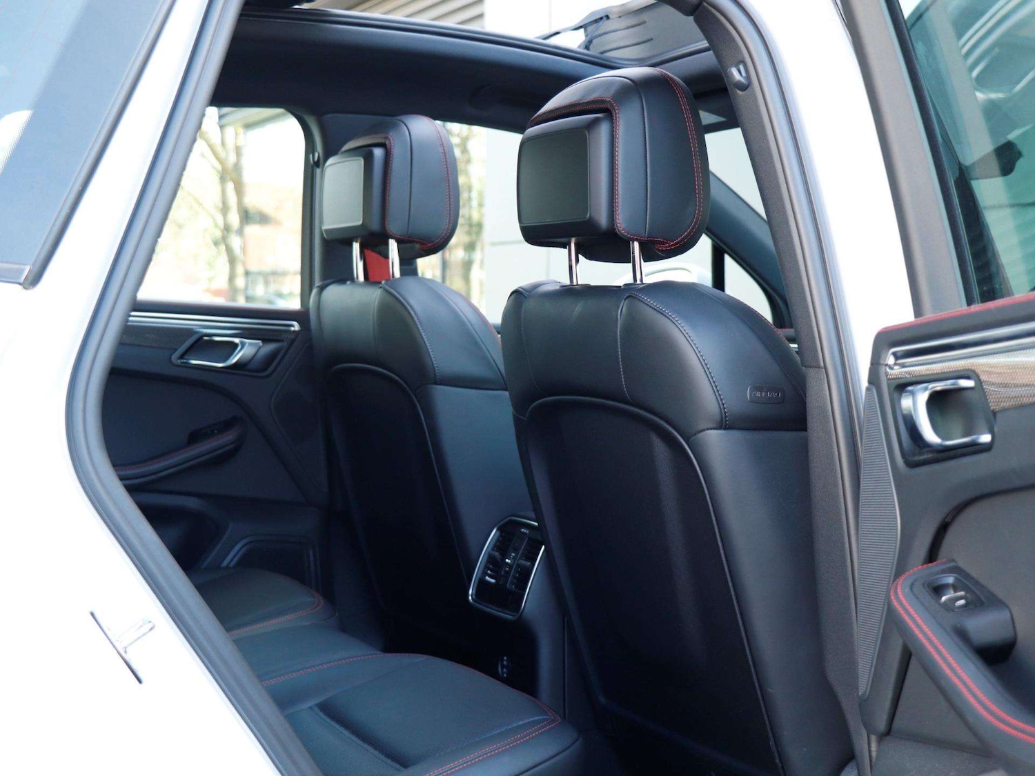 Used Porsche Macan 2023 for sale - 78037717: Photo 29