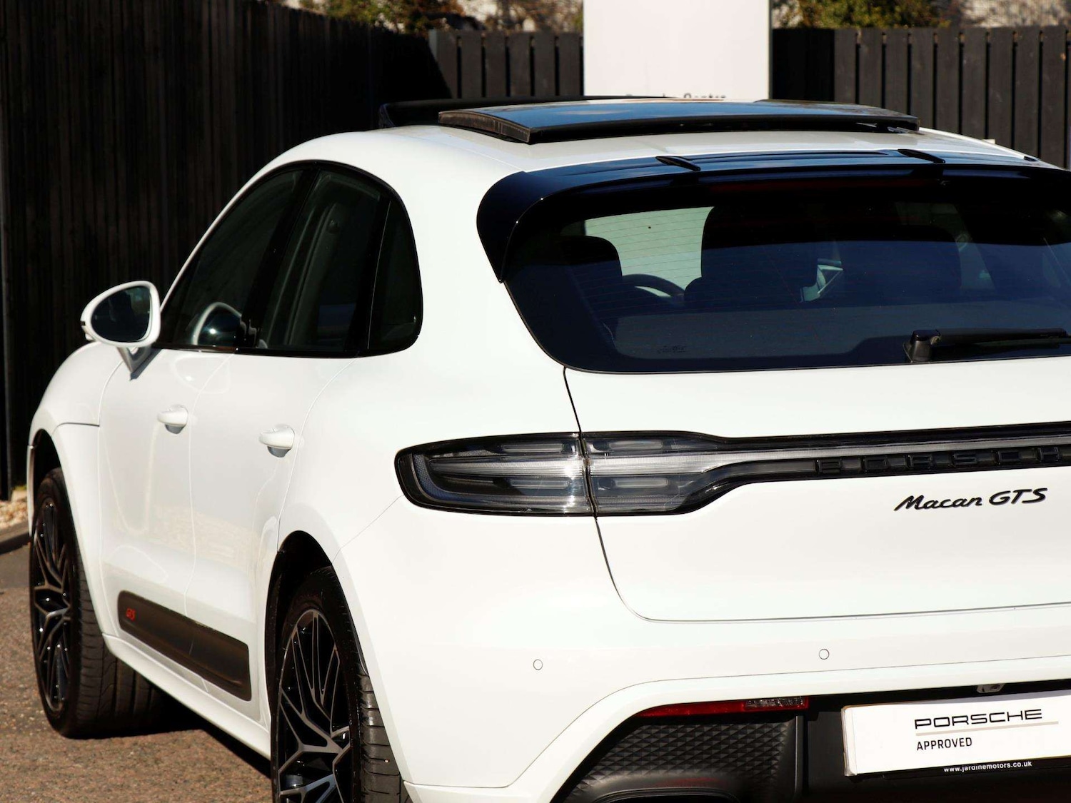 Used Porsche Macan 2023 for sale - 78037717: Photo 33