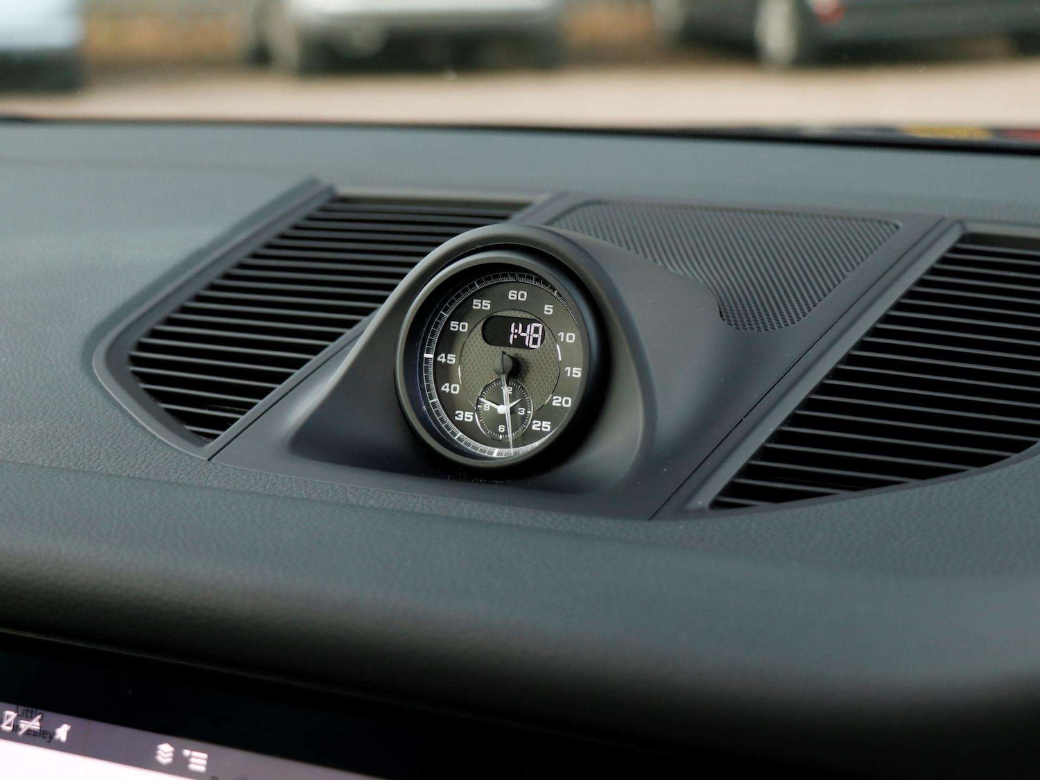 Used Porsche Macan 2021 for sale - 77348142: Photo 14