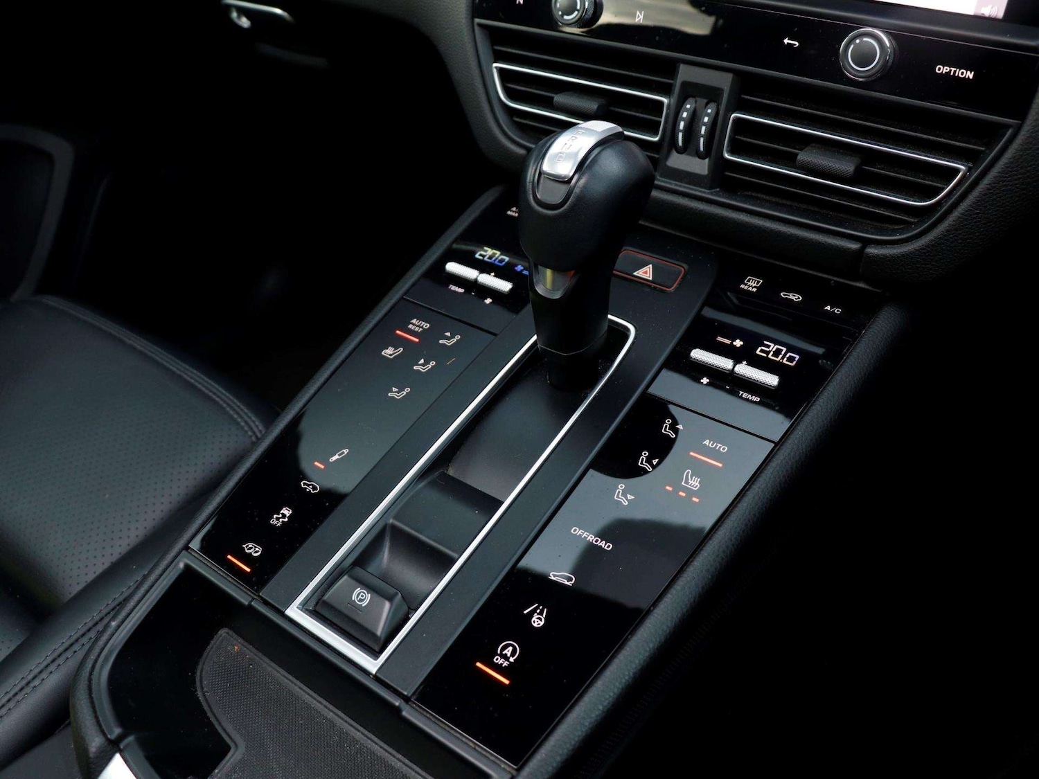 Used Porsche Macan 2021 for sale - 77348142: Photo 20