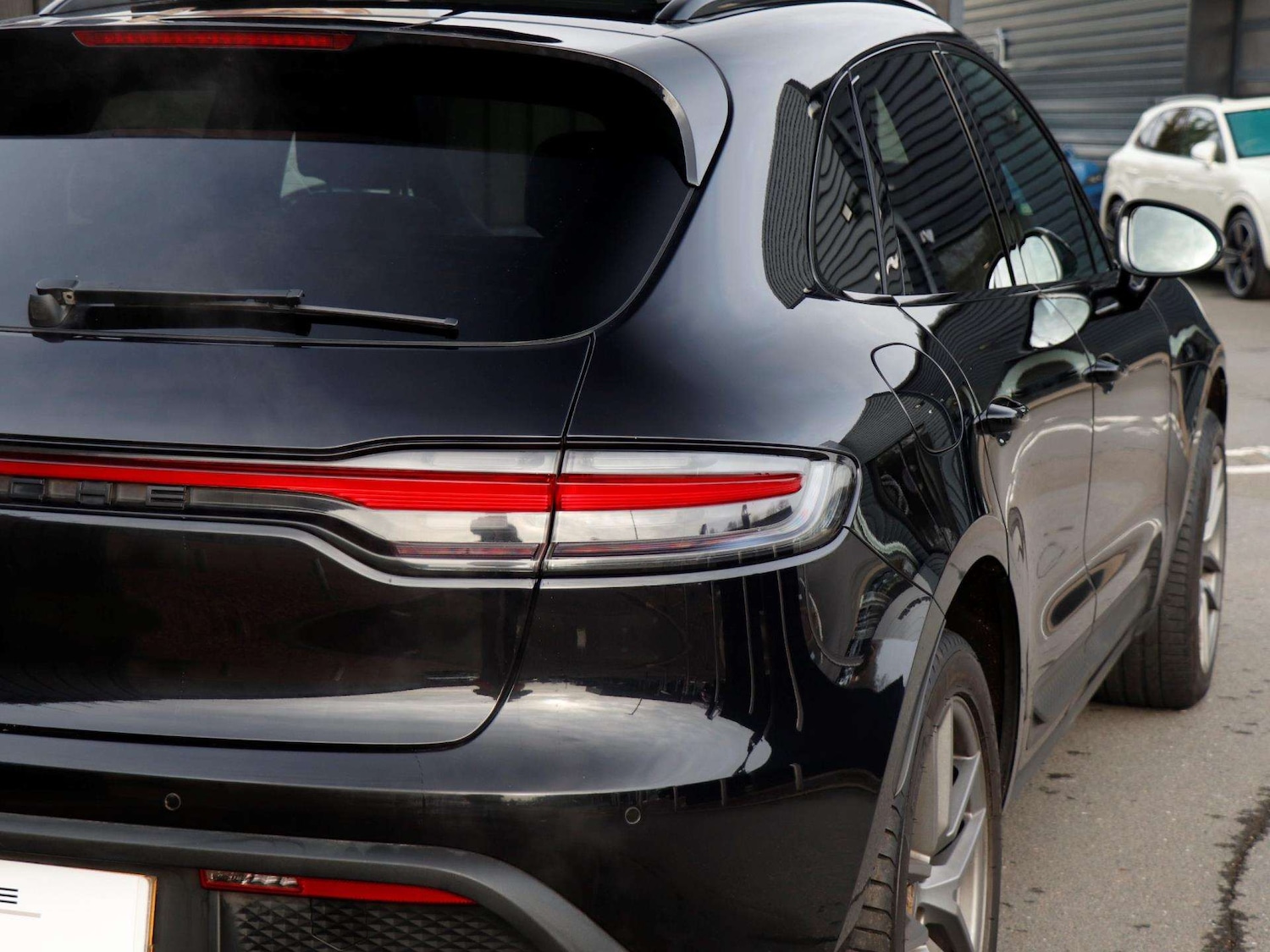 Used Porsche Macan 2021 for sale - 77348142: Photo 31