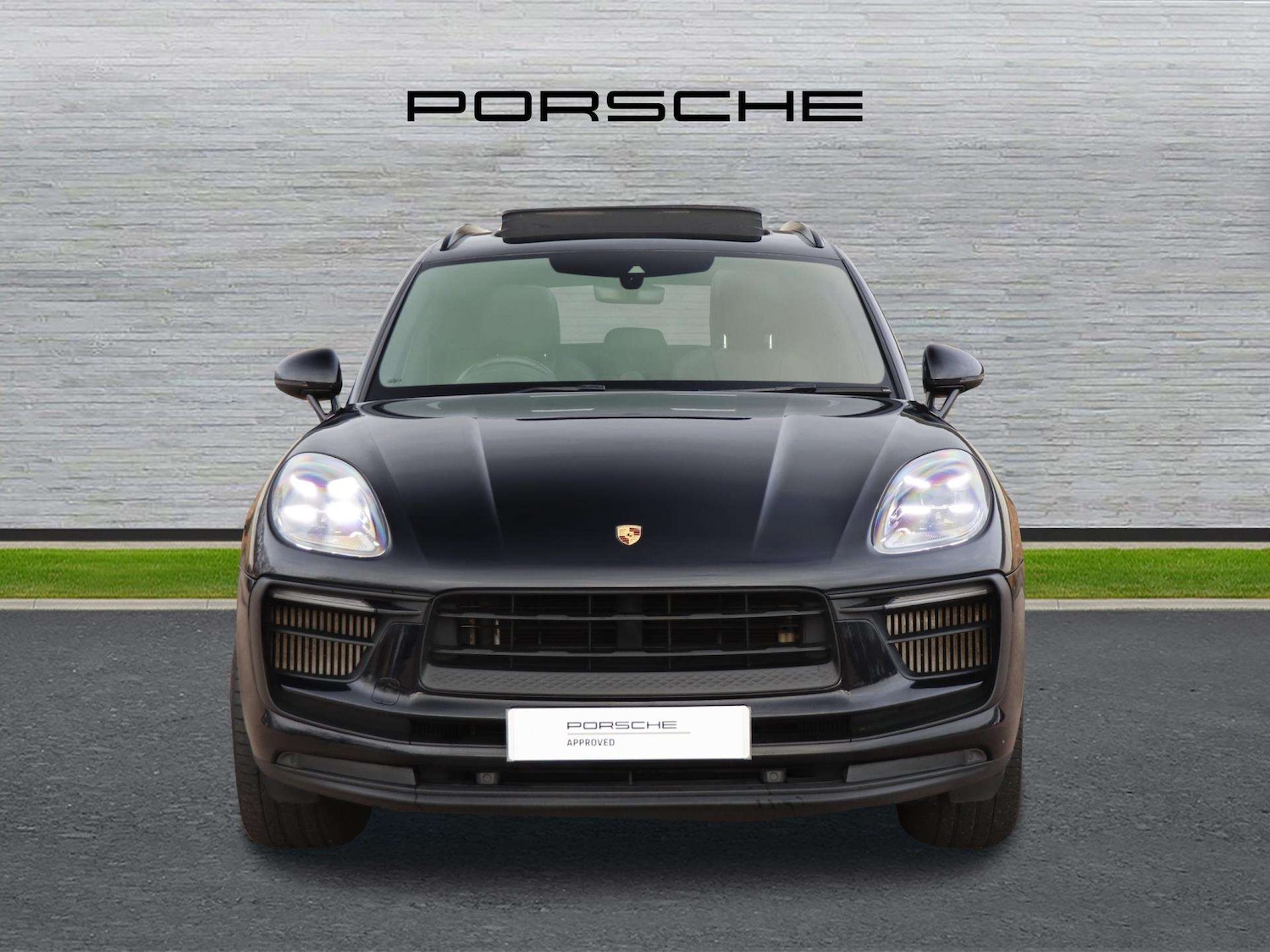 Used Porsche Macan 2021 for sale - 77348142: Photo 8