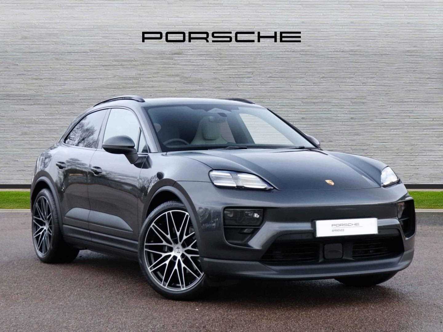 Used Porsche Macan 2024 for sale - 76329121: Photo 1