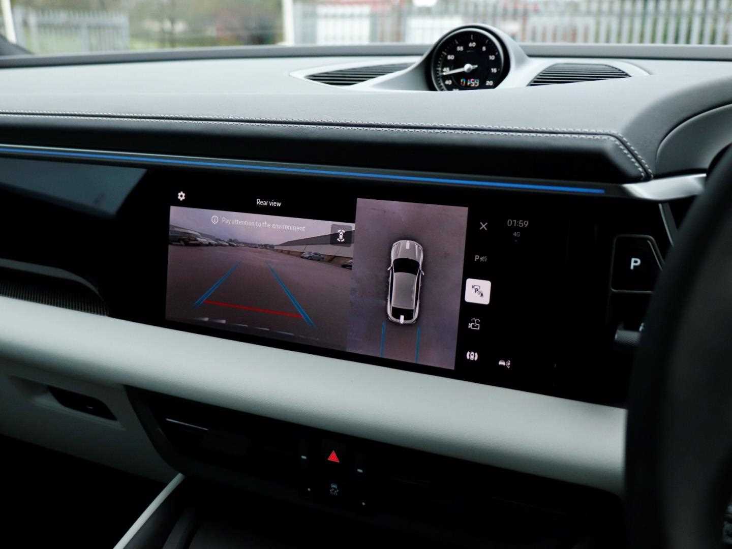 Used Porsche Macan 2024 for sale - 76329121: Photo 16