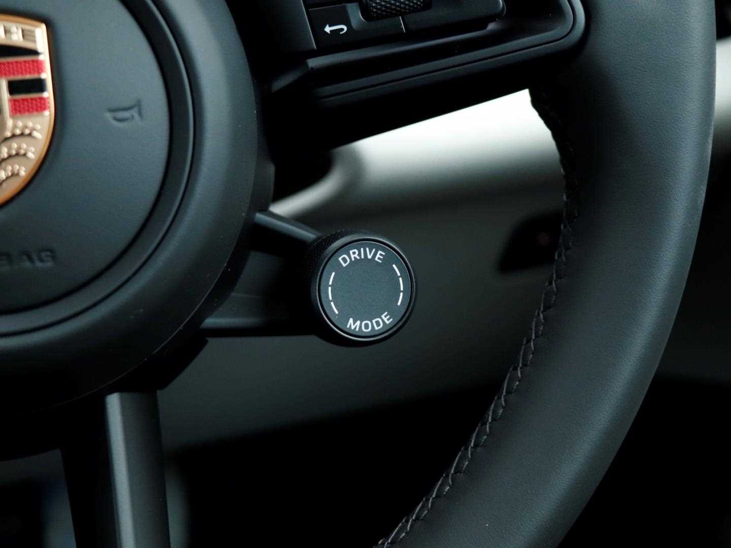 Used Porsche Macan 2024 for sale - 76329121: Photo 20