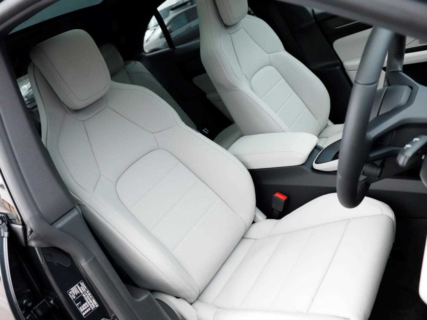 Used Porsche Macan 2024 for sale - 76329121: Photo 23