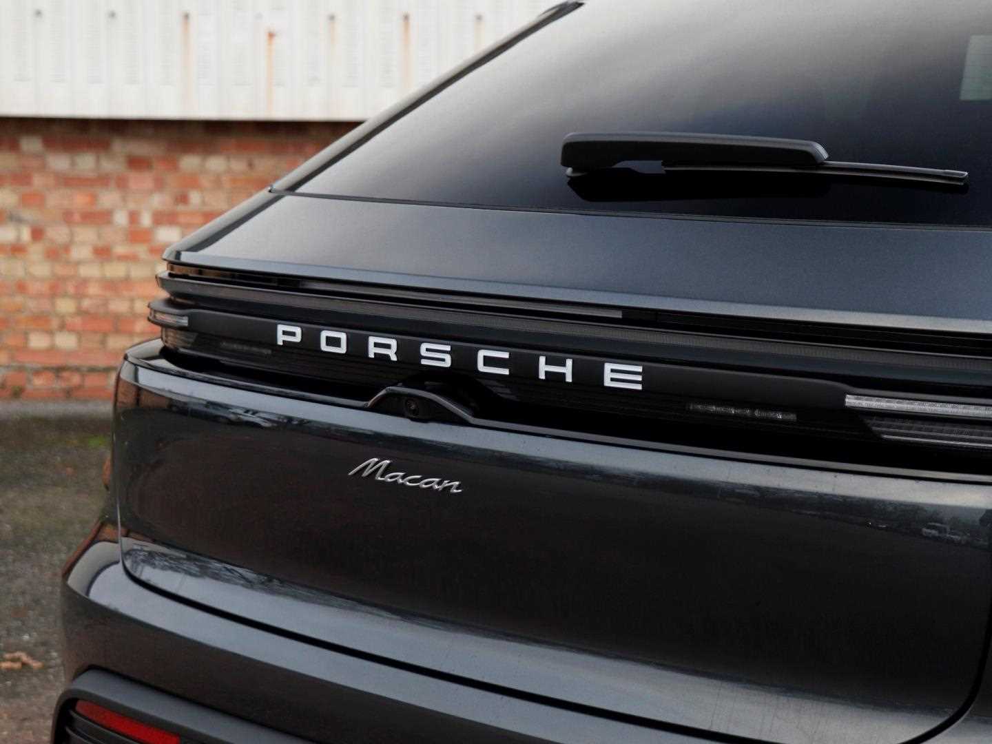 Used Porsche Macan 2024 for sale - 76329121: Photo 31