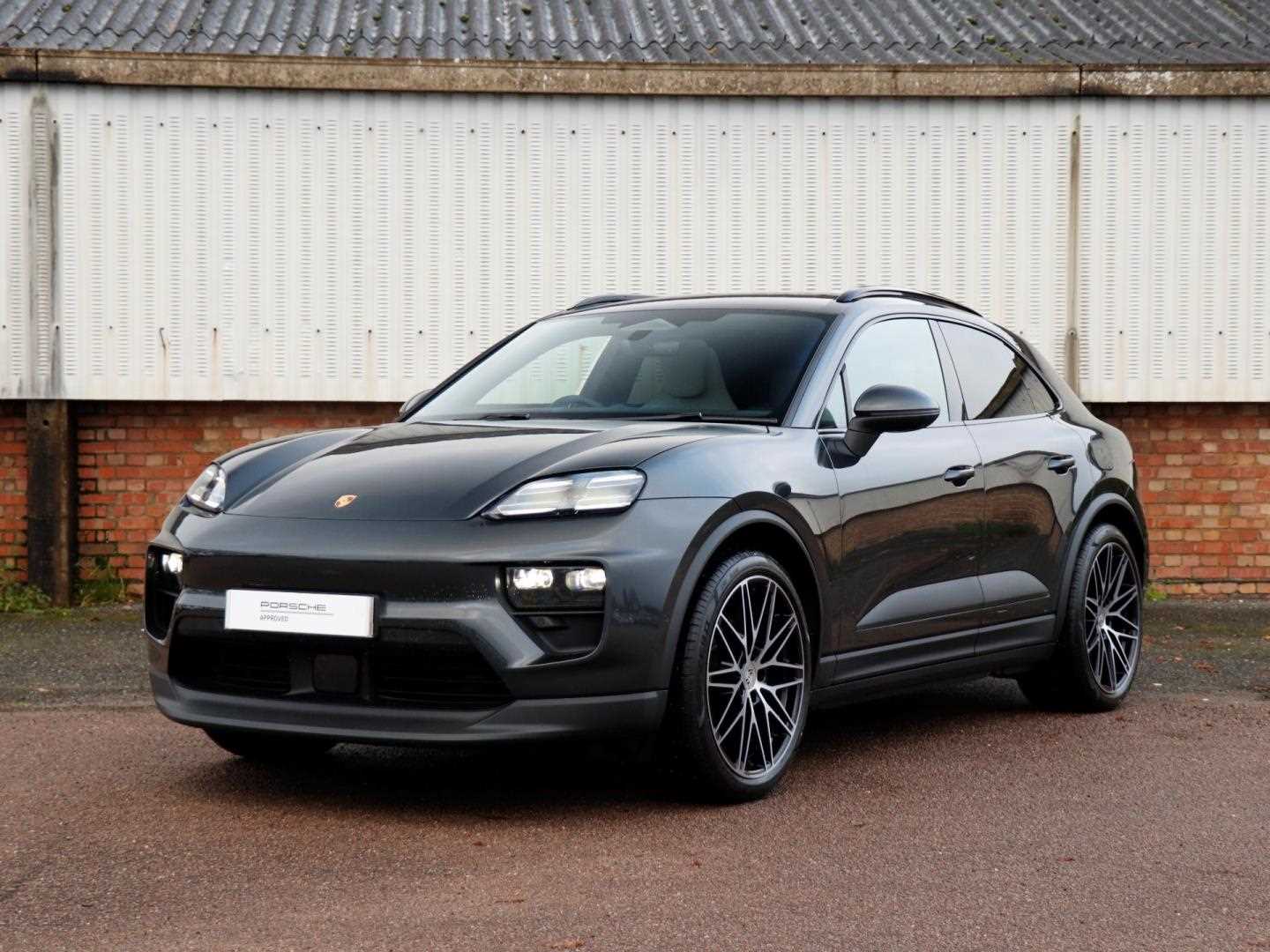 Used Porsche Macan 2024 for sale - 76329121: Photo 33