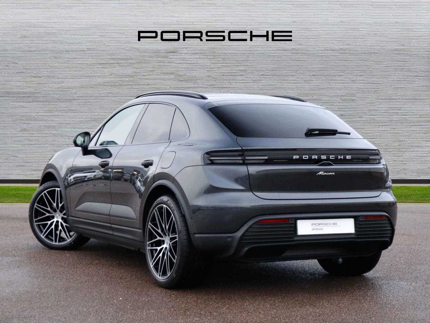 Used Porsche Macan 2024 for sale - 76329121: Photo 5