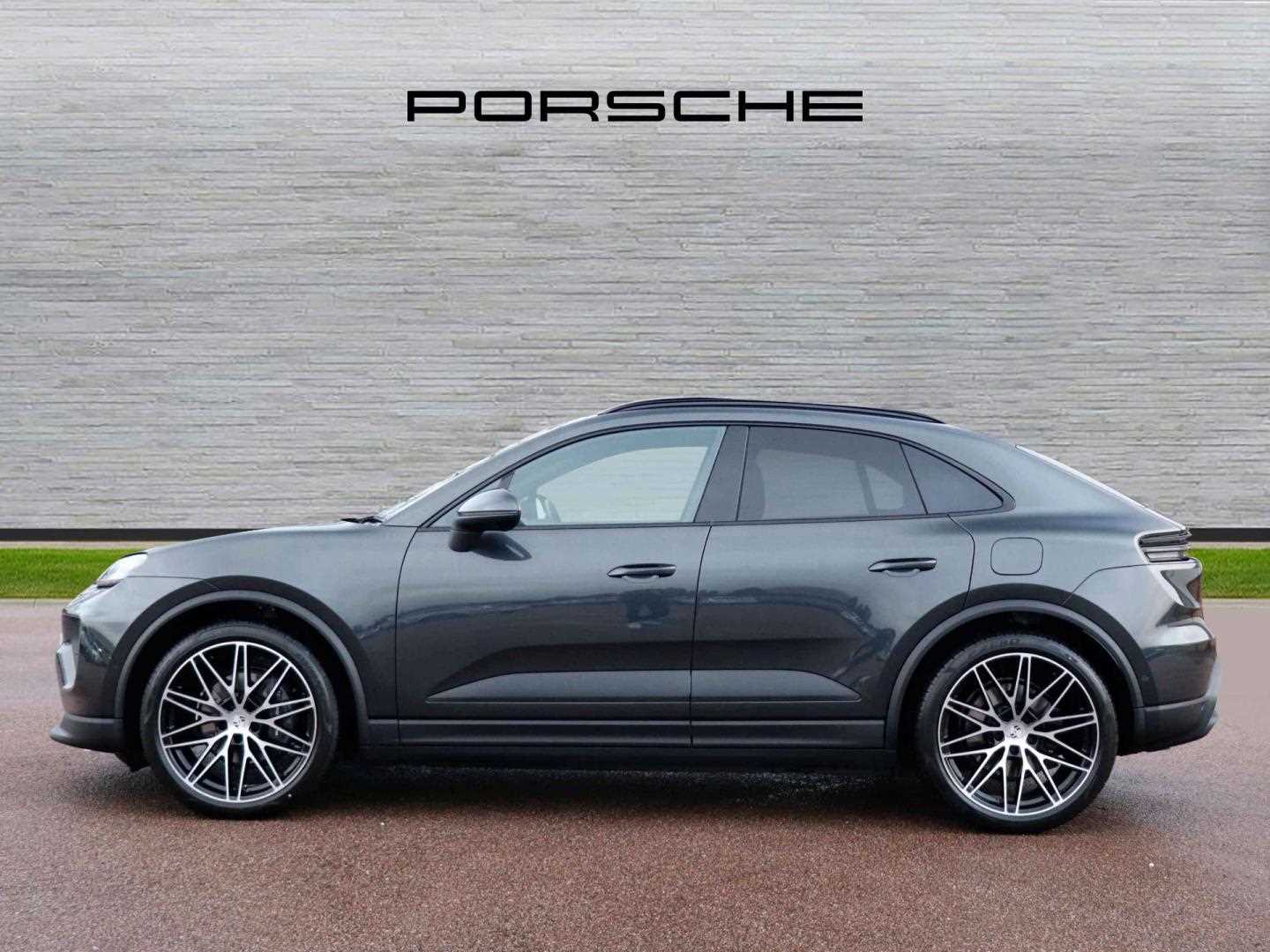 Used Porsche Macan 2024 for sale - 76329121: Photo 6