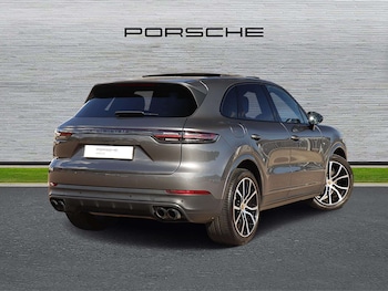 Used Porsche Cayenne 2022 for sale - 76242556: Photo 3