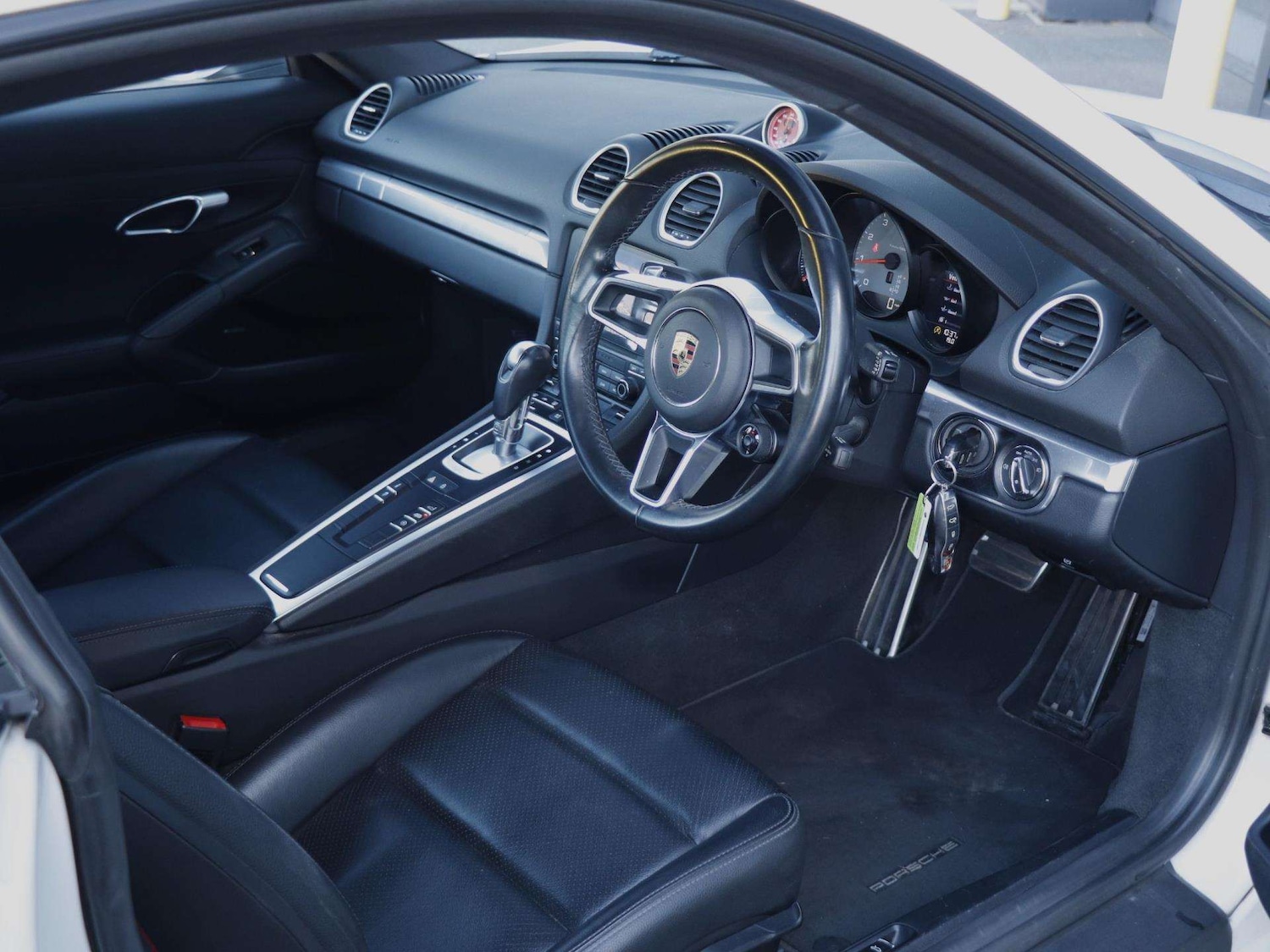 Used Porsche Other 2019 for sale - 75917929: Photo 10