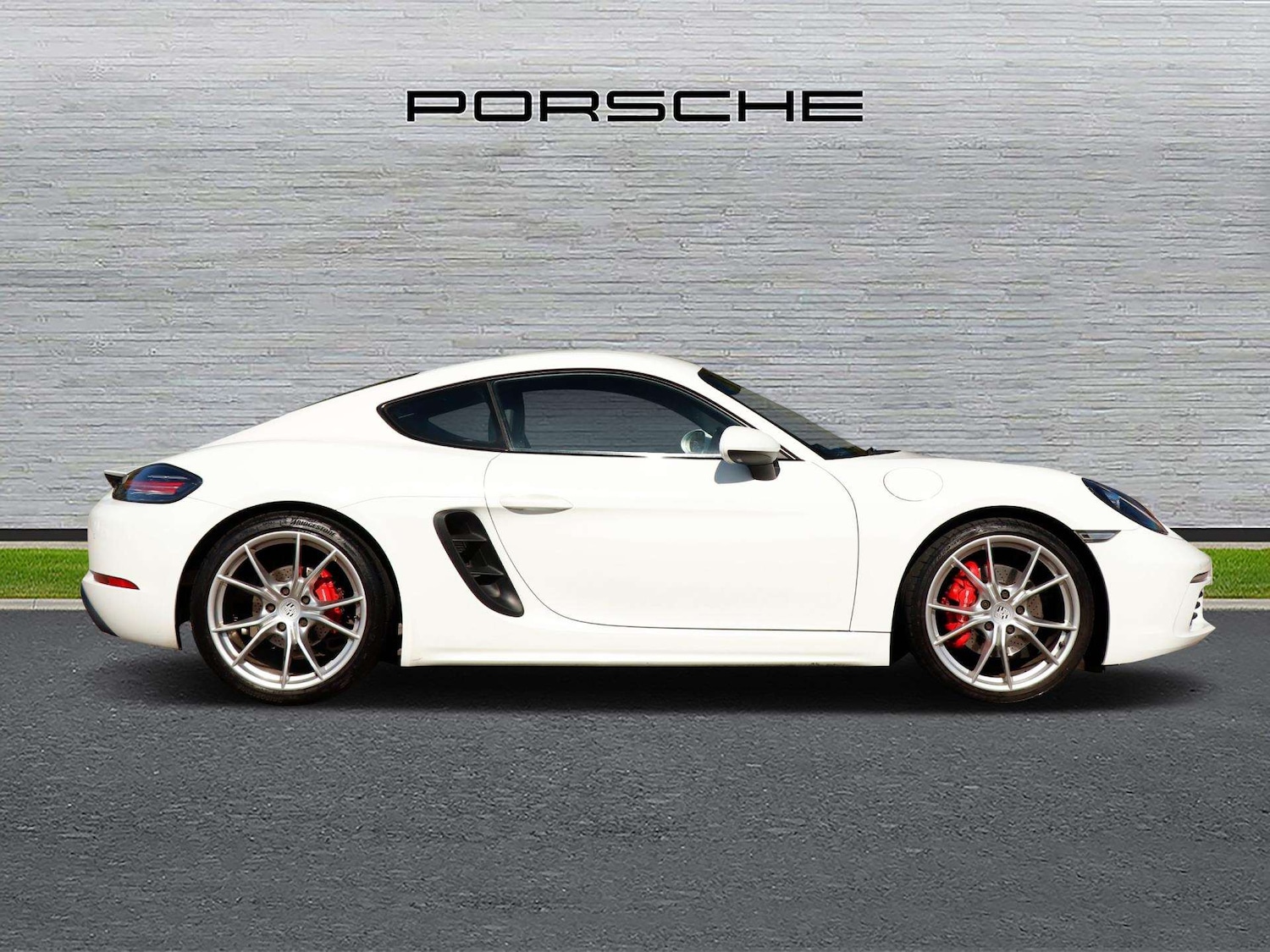 Used Porsche Other 2019 for sale - 75917929: Photo 2