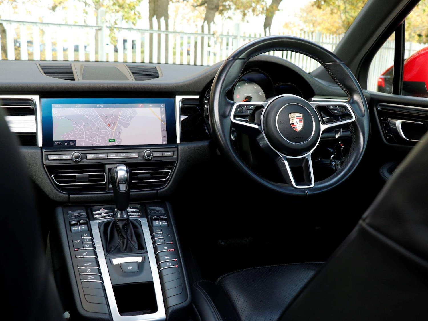 Used Porsche Macan 2020 for sale - 76488197: Photo 12