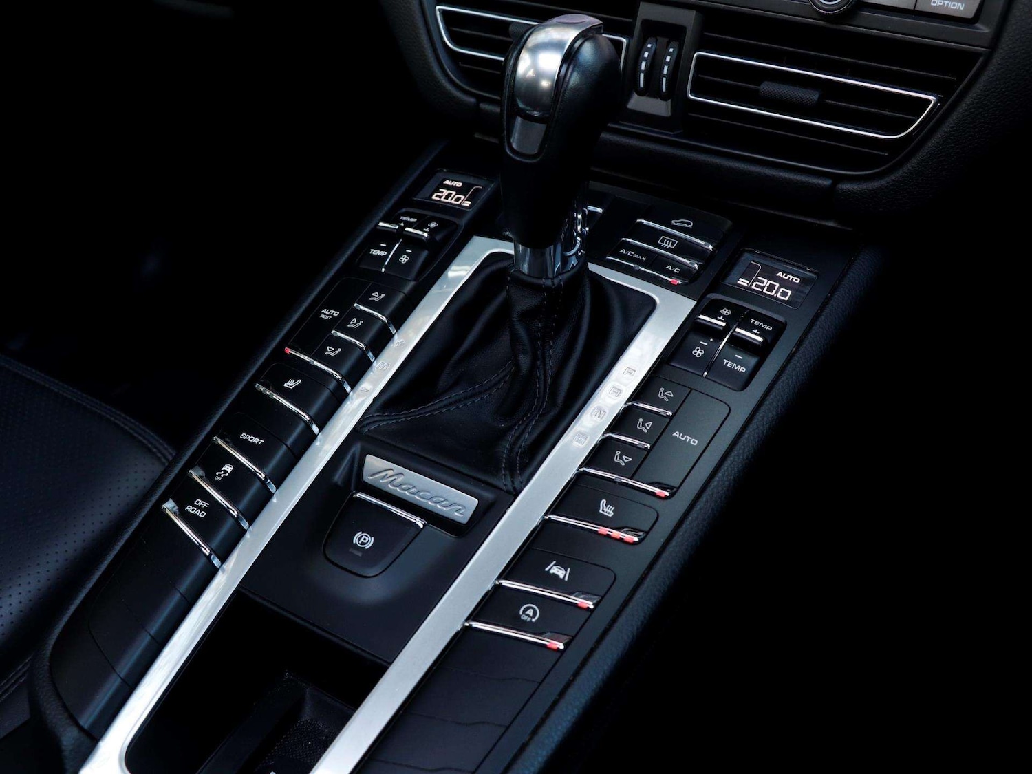 Used Porsche Macan 2020 for sale - 76488197: Photo 17