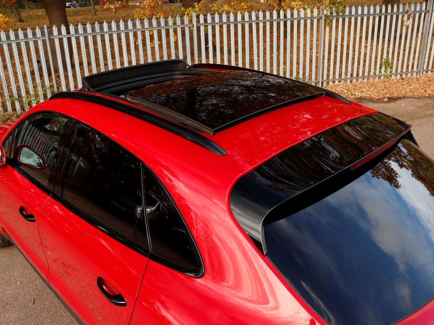 Used Porsche Macan 2020 for sale - 76488197: Photo 28