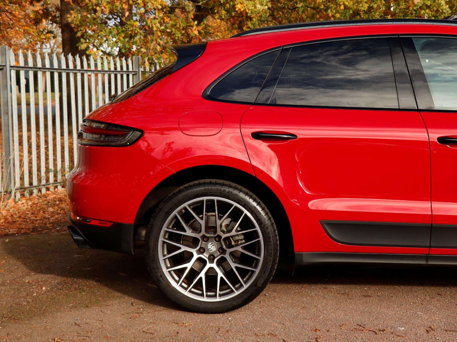Used Porsche Macan 2020 for sale - 76488197: Photo 33