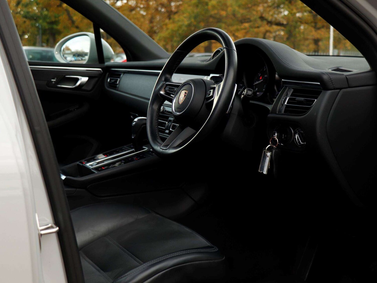 Used Porsche Macan 2021 for sale - 76475867: Photo 11