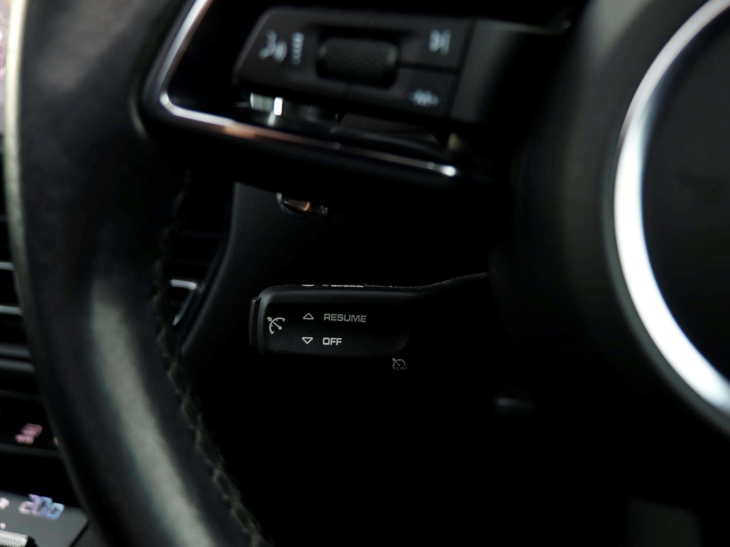 Used Porsche Macan 2021 for sale - 76475867: Photo 21