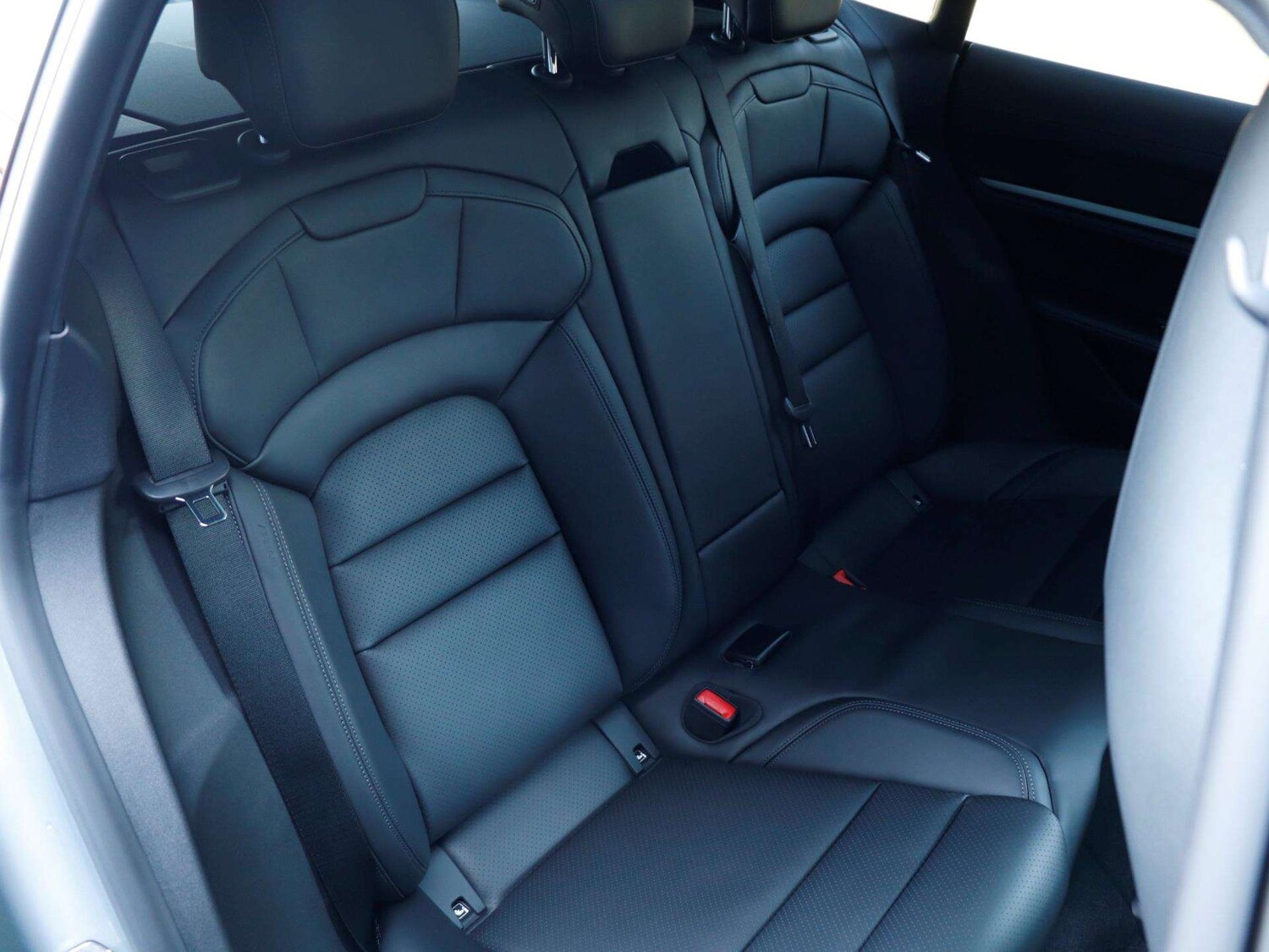 Used Porsche Taycan 2025 for sale - 75981367: Photo 26
