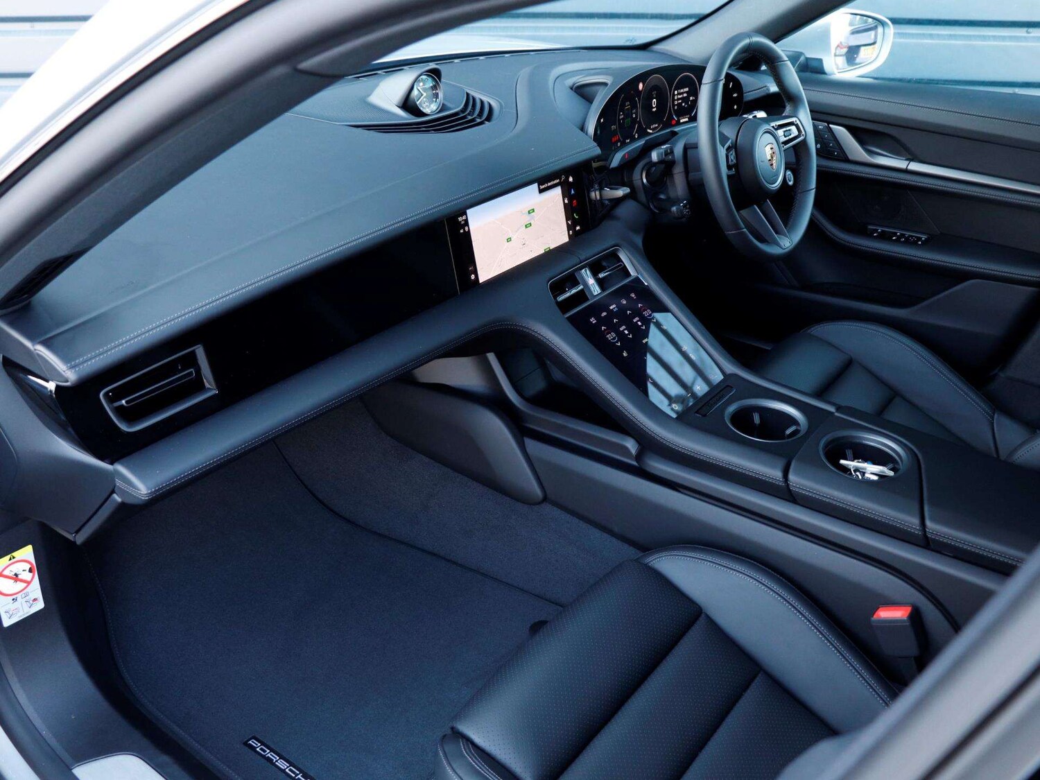 Used Porsche Taycan 2025 for sale - 75981367: Photo 9
