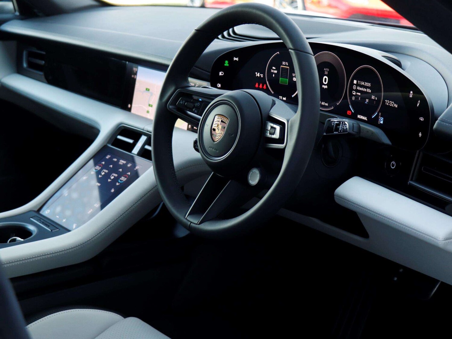 Used Porsche Taycan 2025 for sale - 76004387: Photo 12