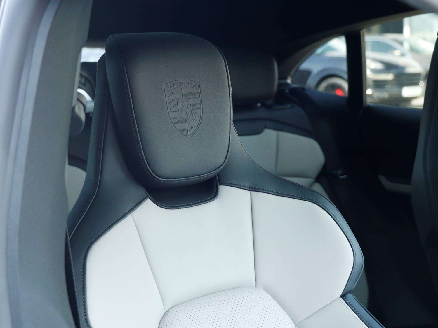 Used Porsche Taycan 2025 for sale - 76004387: Photo 23