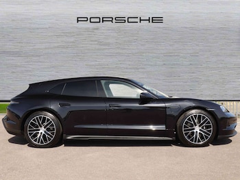 Used Porsche Taycan 2025 for sale - 76004387: Photo 2