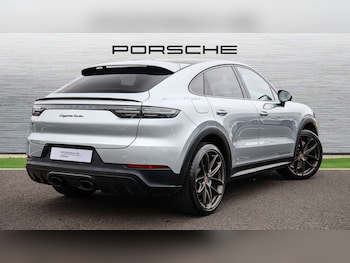 Used Porsche Cayenne 2021 for sale - 78365410: Photo