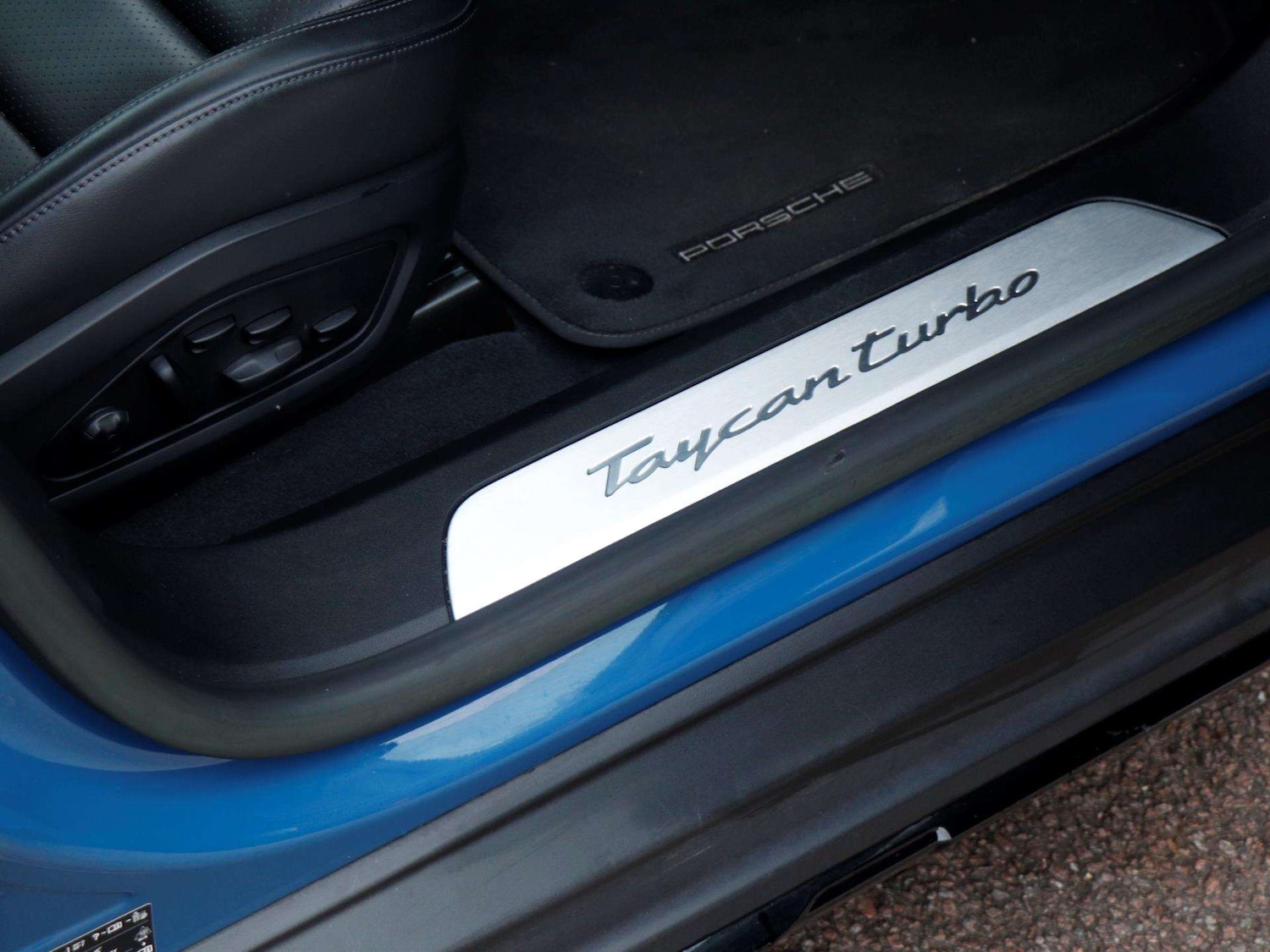 Used Porsche Taycan 2022 for sale - 76967767: Photo 28