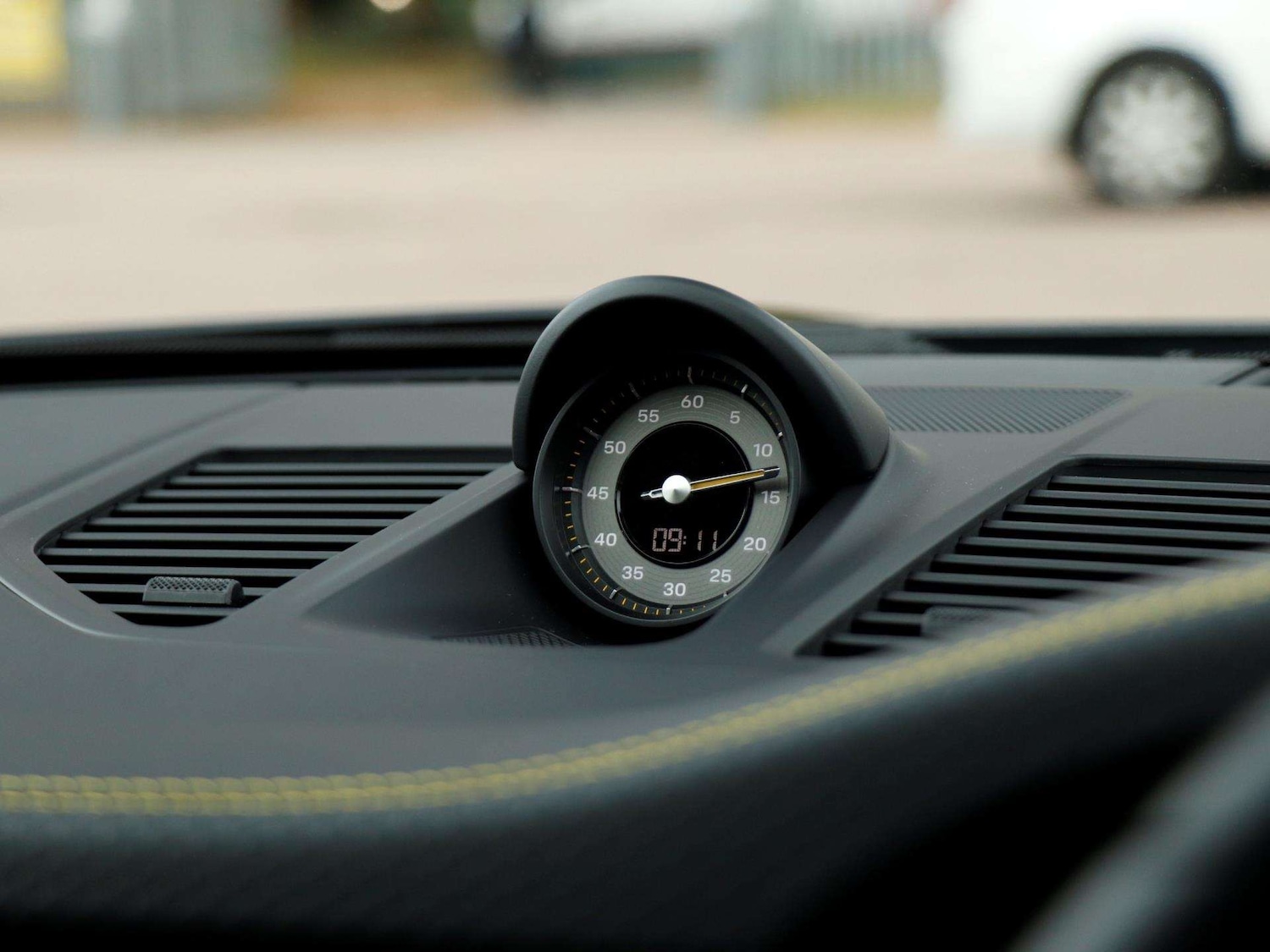 Used Porsche 911 2023 for sale - 77458510: Photo 13