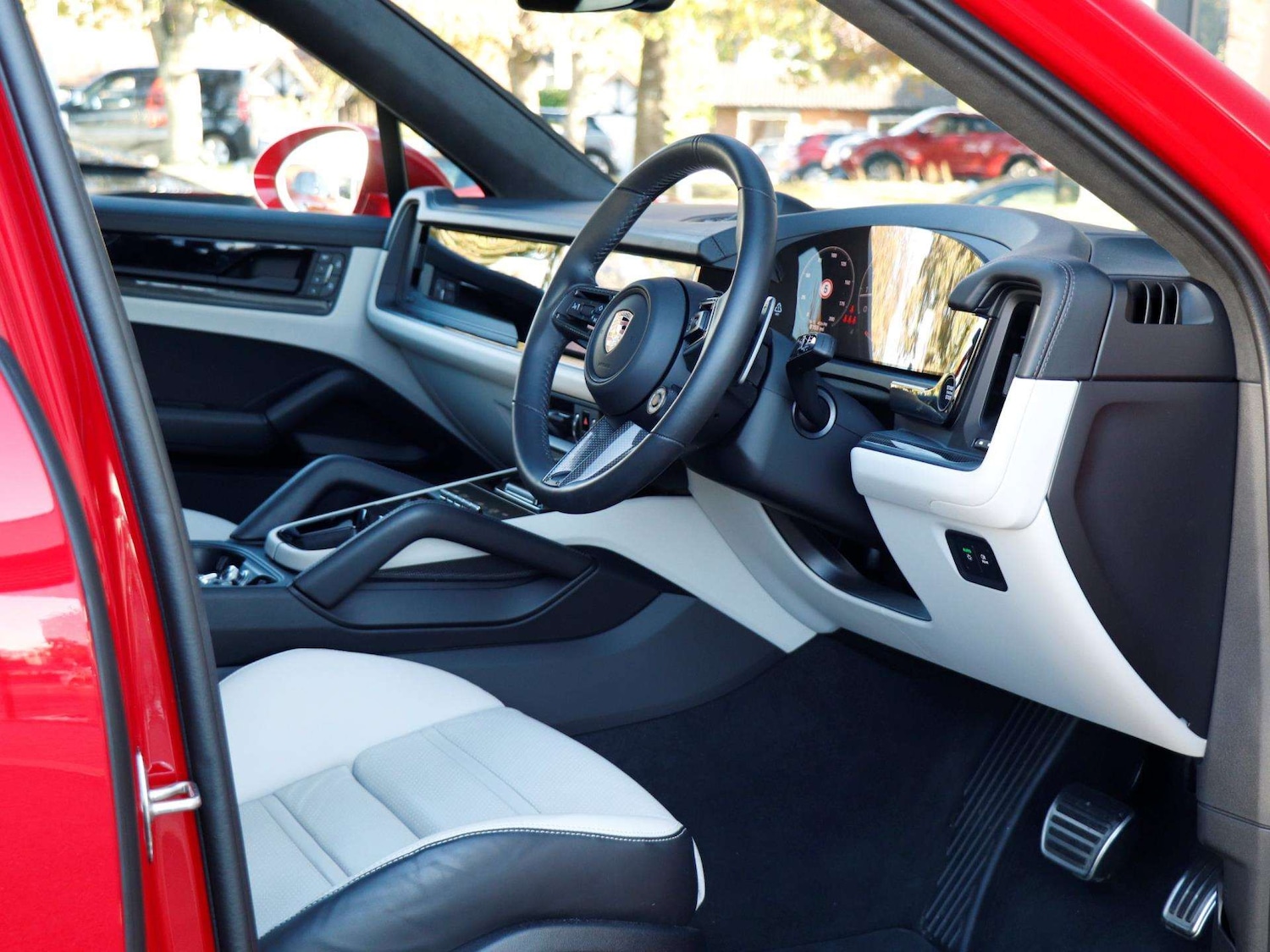 Used Porsche Cayenne 2025 for sale - 76624586: Photo 11