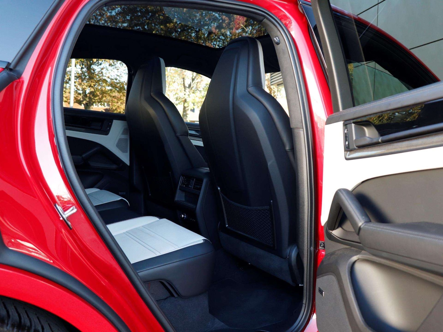 Used Porsche Cayenne 2025 for sale - 76624586: Photo 27