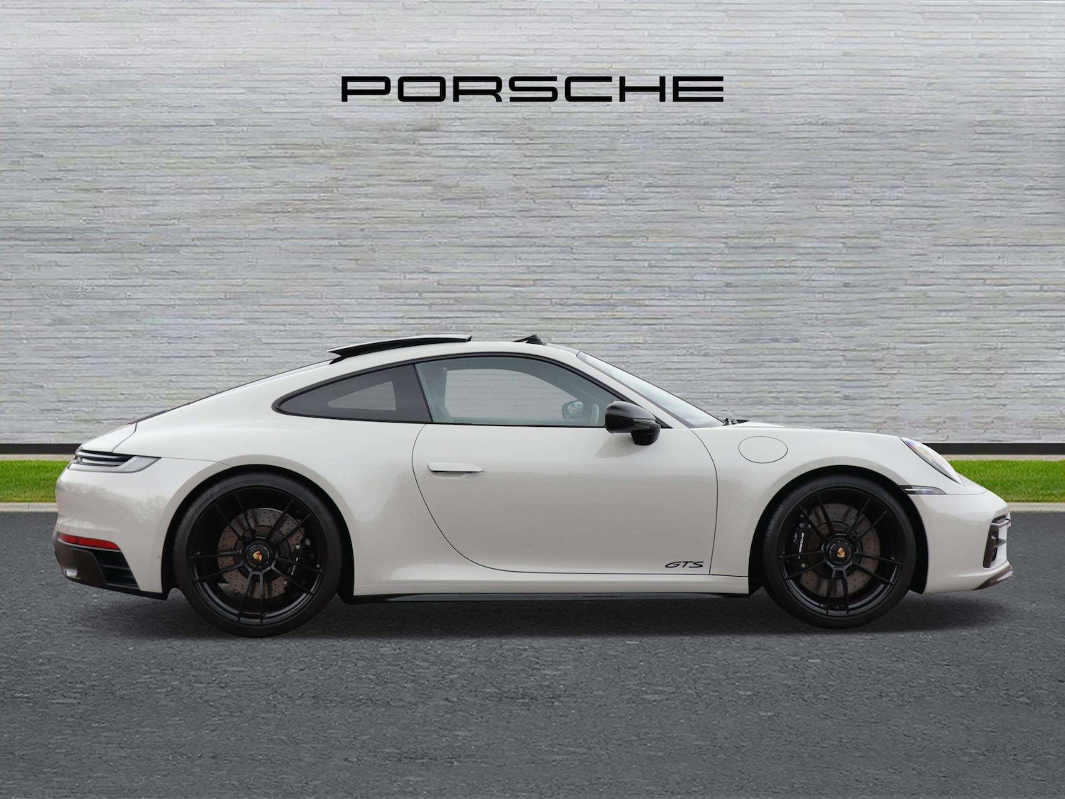 Used Porsche 911 2022 for sale - 77429083: Photo 2