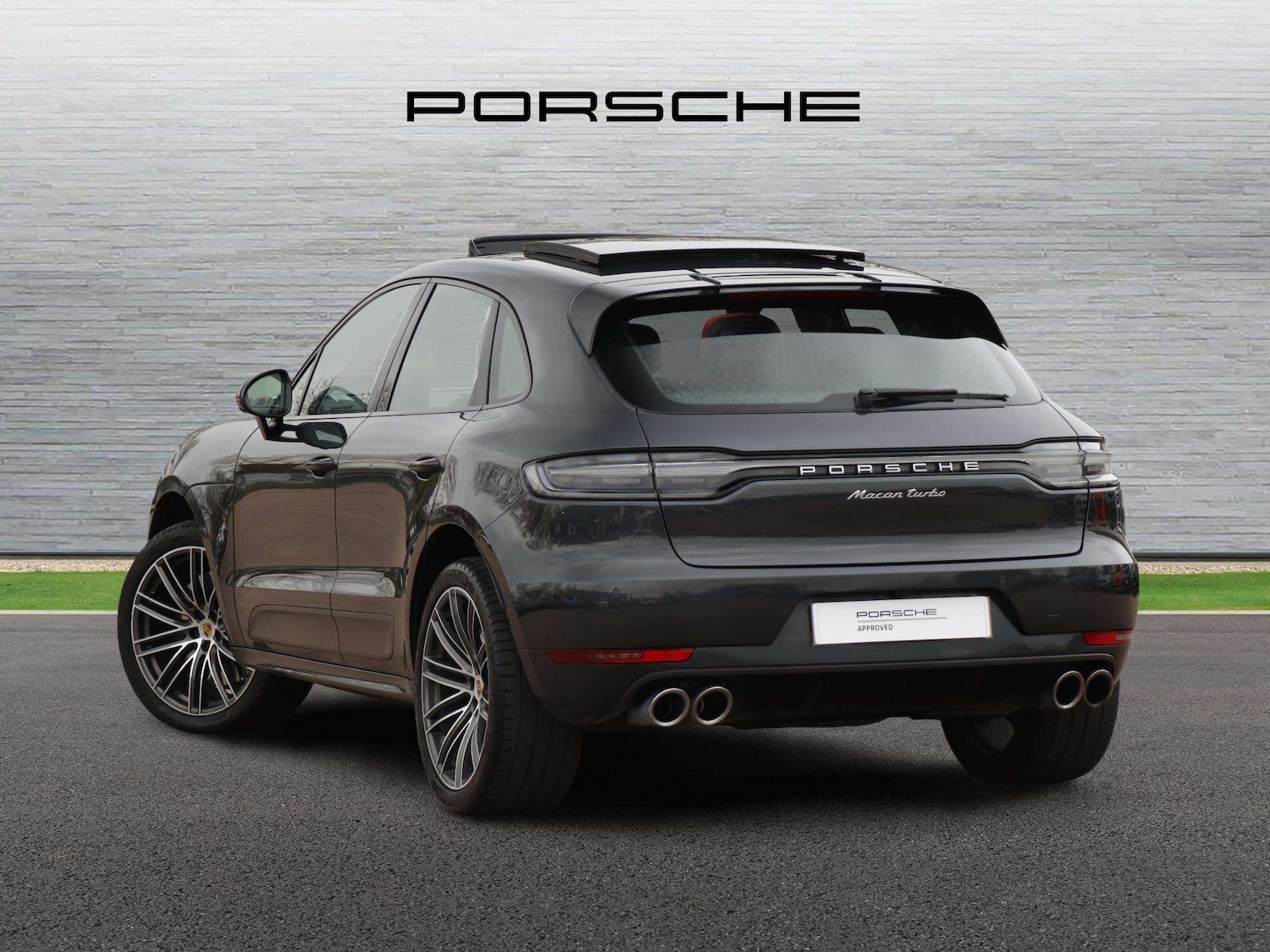 Used Porsche Macan 2019 for sale - 78052059: Photo 2
