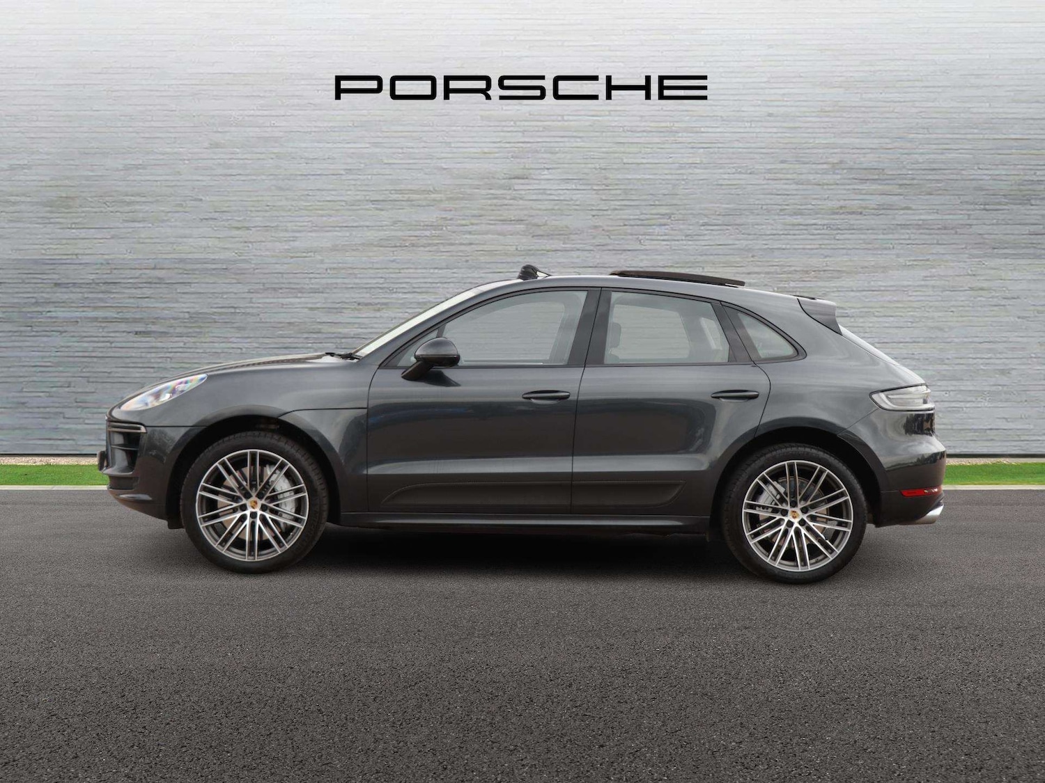 Used Porsche Macan 2019 for sale - 78052059: Photo 4